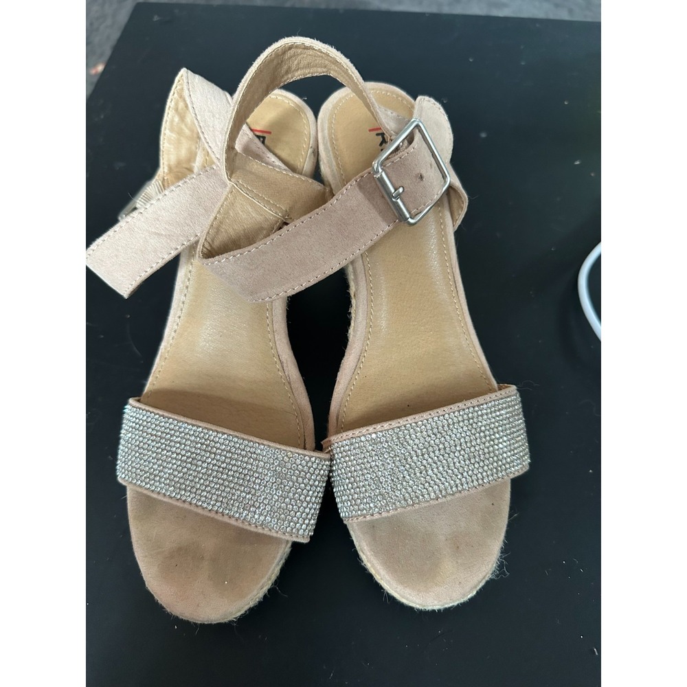 Rialto Beige‎ Bling Wedge Heels in 6